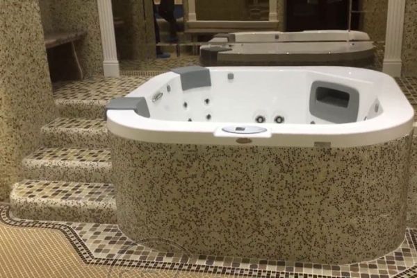 SPA бассейн JACUZZI DELFI (Италия), 190 х 190 x 80 cm