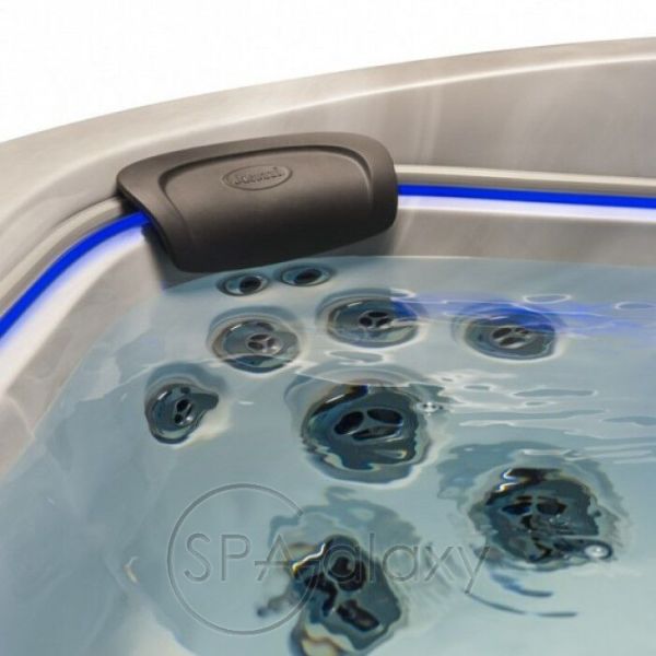 SPA бассейн JACUZZI Luxury J-575 (Италия), 231 х 231 х 92 cm