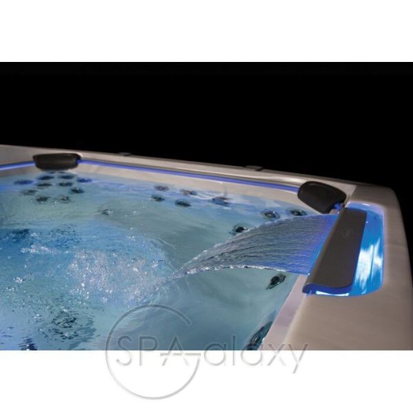 SPA бассейн JACUZZI Luxury J-585 (Италия), 231 х 231 х 92 cm