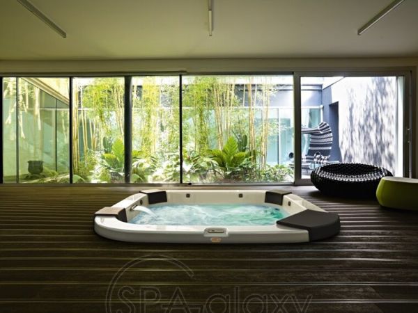 SPA бассейн JACUZZI SANTORINI PRO (Италия), 230 х 215 x 90 cm