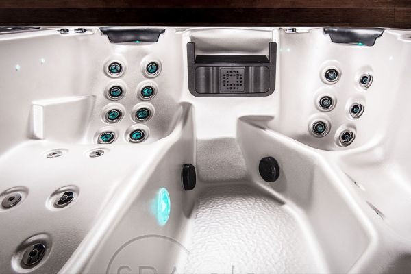 SPA бассейн Vortex Spas Hydrozone Extreme (Австралия), 590×230×130 см