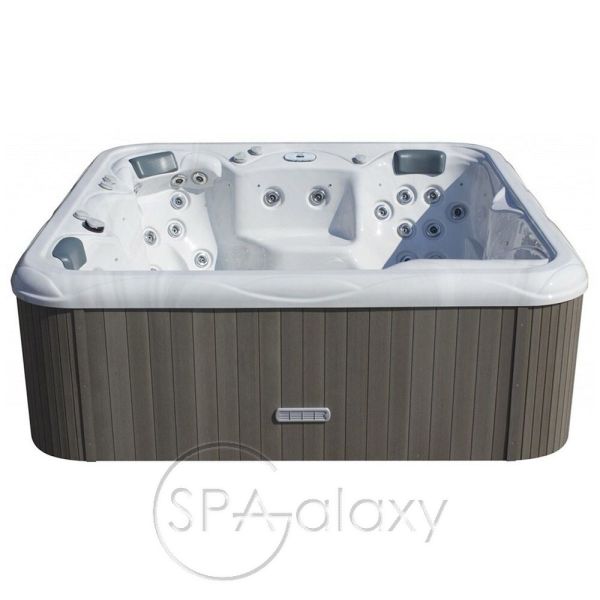 SPA бассейн Wellis Saturn (Венгрия), 230 × 230 × 88 cm