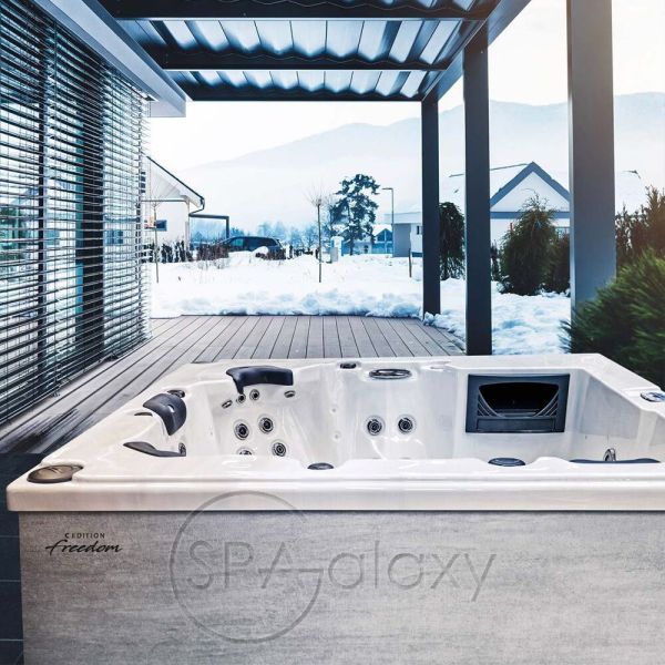 Spa бассейн Whirlcare C-Edition Freedom (Германия), 211×211×89 см