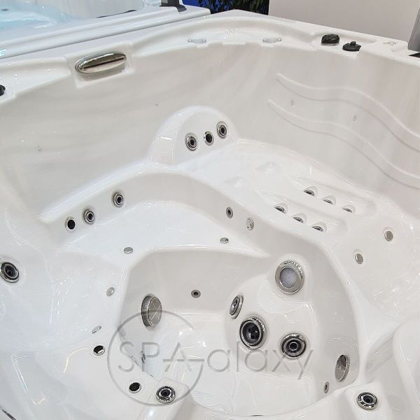 Spa бассейн Whirlcare C-Edition Emotion (Германия), 208×197×89 см