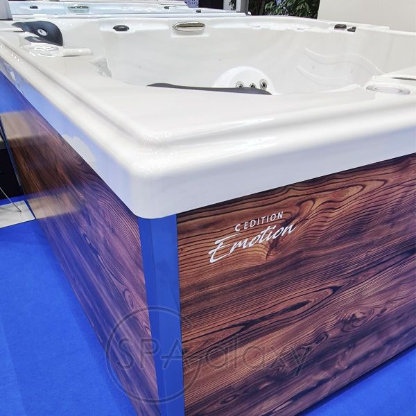 Spa бассейн Whirlcare C-Edition Emotion (Германия), 208×197×89 см
