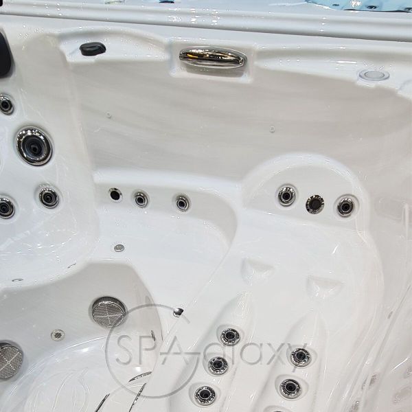 Spa бассейн Whirlcare C-Edition Emotion (Германия), 208×197×89 см