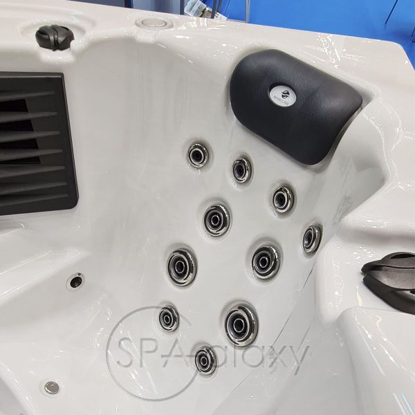 Spa бассейн Whirlcare C-Edition Emotion (Германия), 208×197×89 см