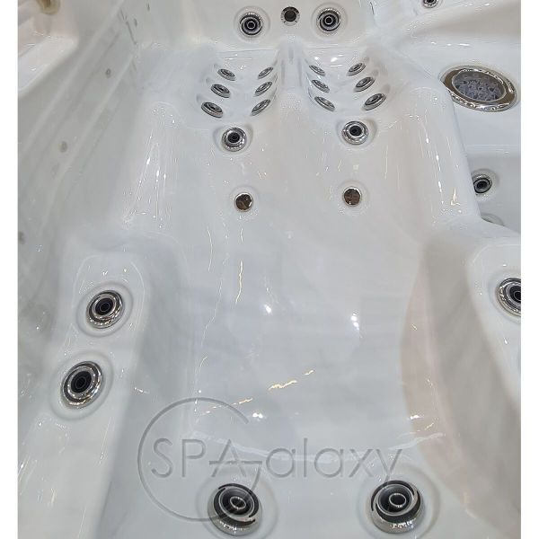 Spa бассейн Whirlcare K-Luxury Edition Champion (Германия), 236×236×92 см