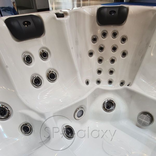 Spa бассейн Whirlcare E-Edition Regeneration (Германия), 222×222×92 см