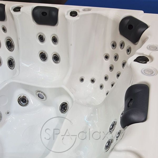 Spa бассейн Whirlcare E-Edition Regeneration (Германия), 222×222×92 см