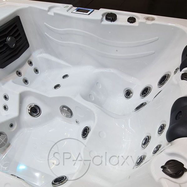 Spa бассейн Whirlcare E-Edition Regeneration (Германия), 222×222×92 см