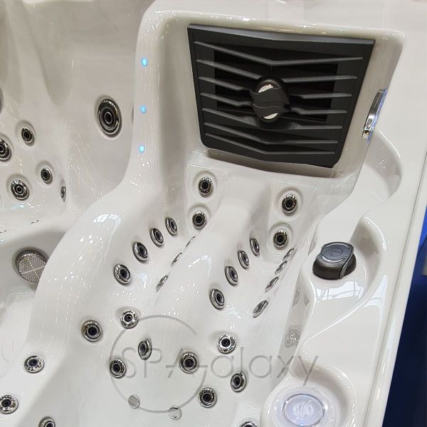 Spa бассейн Whirlcare E-Edition Time Out (Германия), 215×215×90 см