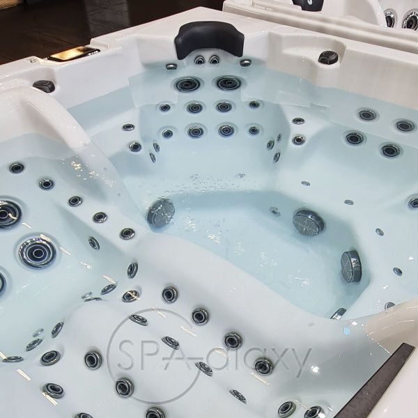 Spa бассейн Whirlcare E-Edition Time Out (Германия), 215×215×90 см