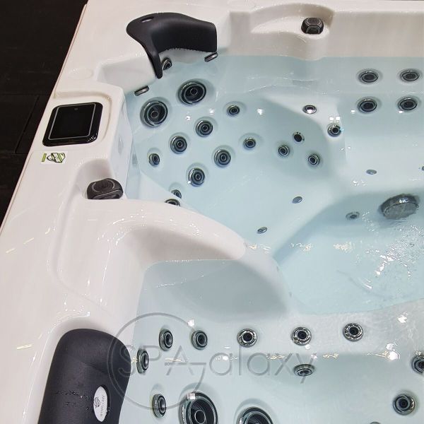 Spa бассейн Whirlcare E-Edition Time Out (Германия), 215×215×90 см