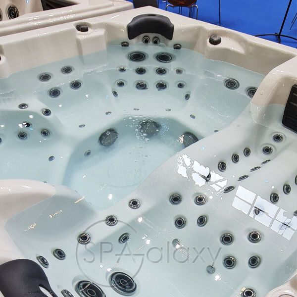 Spa бассейн Whirlcare E-Edition Time Out (Германия), 215×215×90 см