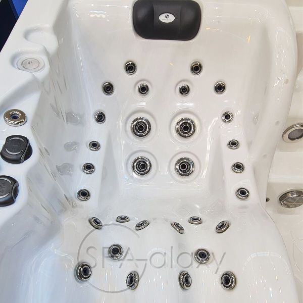 Spa бассейн Whirlcare S-Edition Expression (Германия), 235×235×100 см