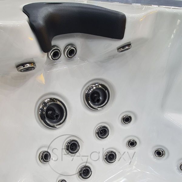 Spa бассейн Whirlcare S-Edition Expression (Германия), 235×235×100 см