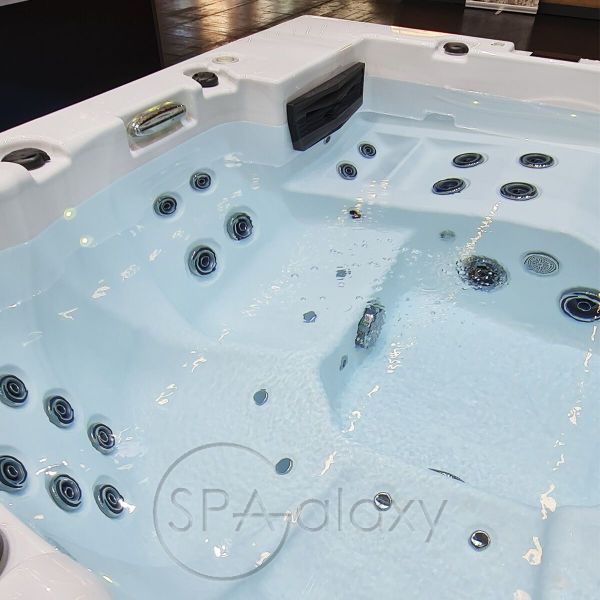 Spa бассейн Whirlcare E-Edition Home (Германия), 229×229×91 см